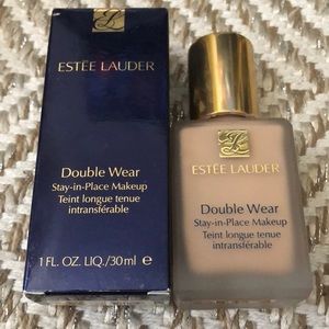 *FINAL* Estée Lauder Double Wear Foundation